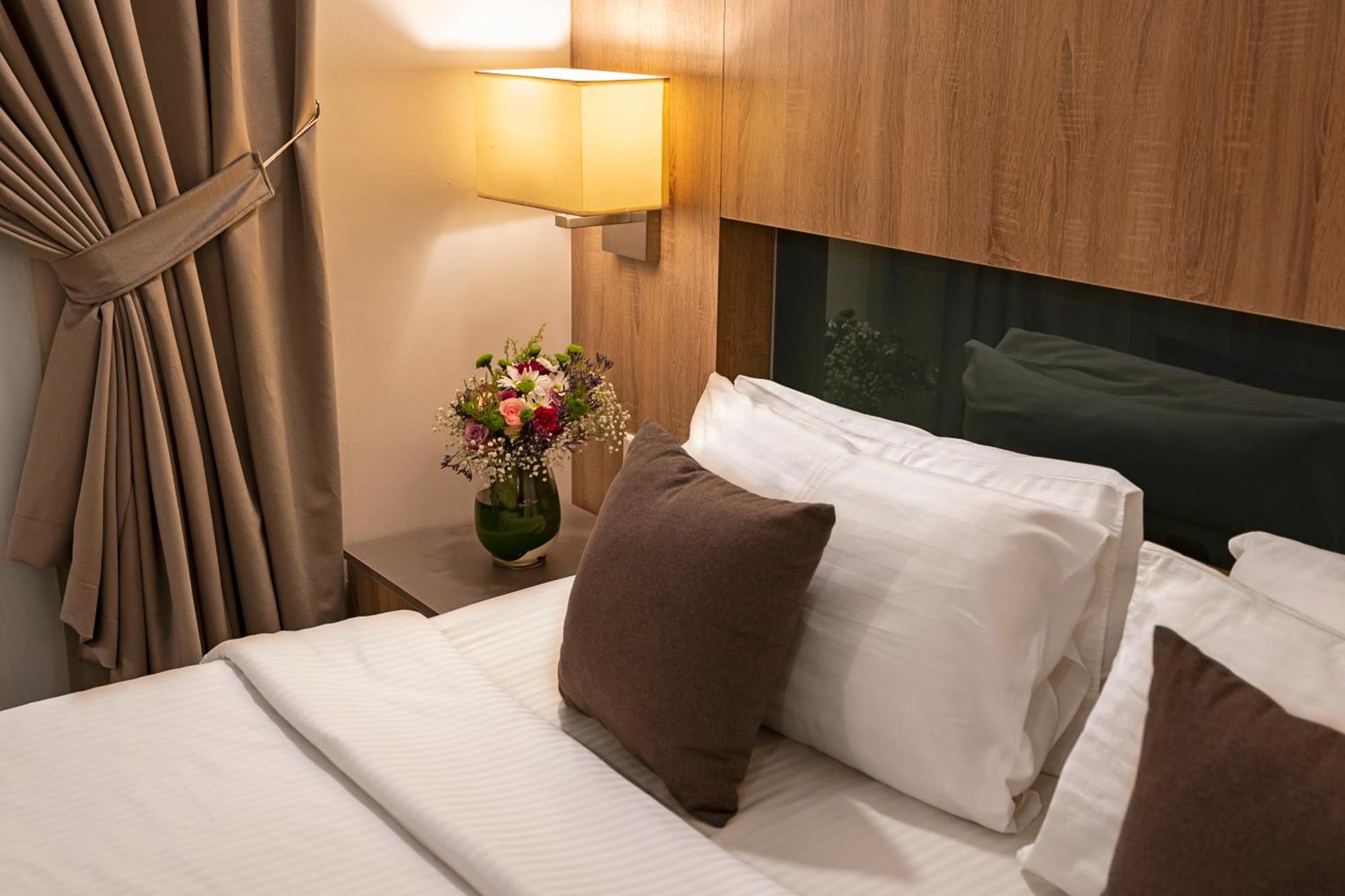 Laten Suites Prince Sultan Jeddah Eksteriør billede