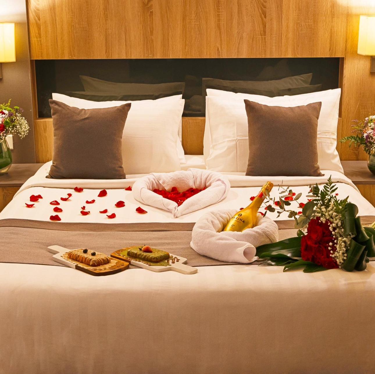 Laten Suites Prince Sultan Jeddah Eksteriør billede